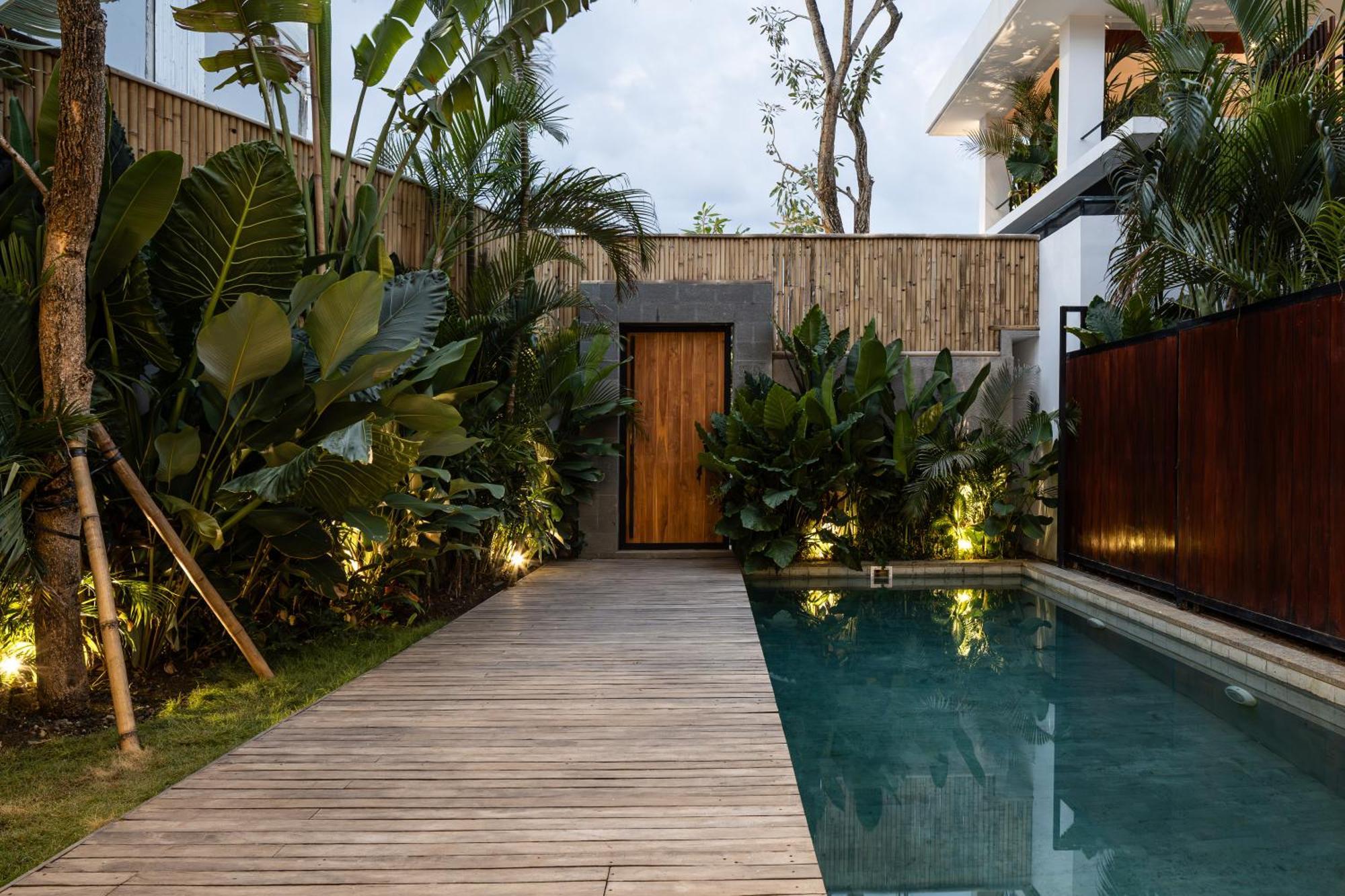 विला New Luxe 3br I Soundproof I Kids Free I Huge Parking I 7 M Pool Canggu (Bali)