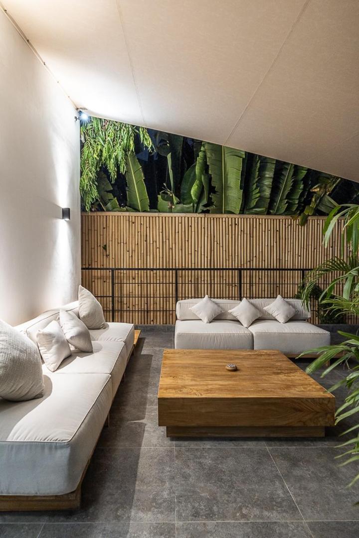 विला New Luxe 3br I Soundproof I Kids Free I Huge Parking I 7 M Pool *